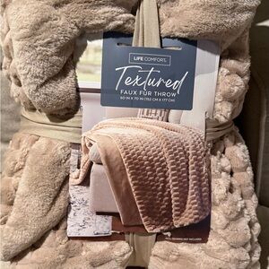 Life Comfort Textured Faux Fur Throw - Cream